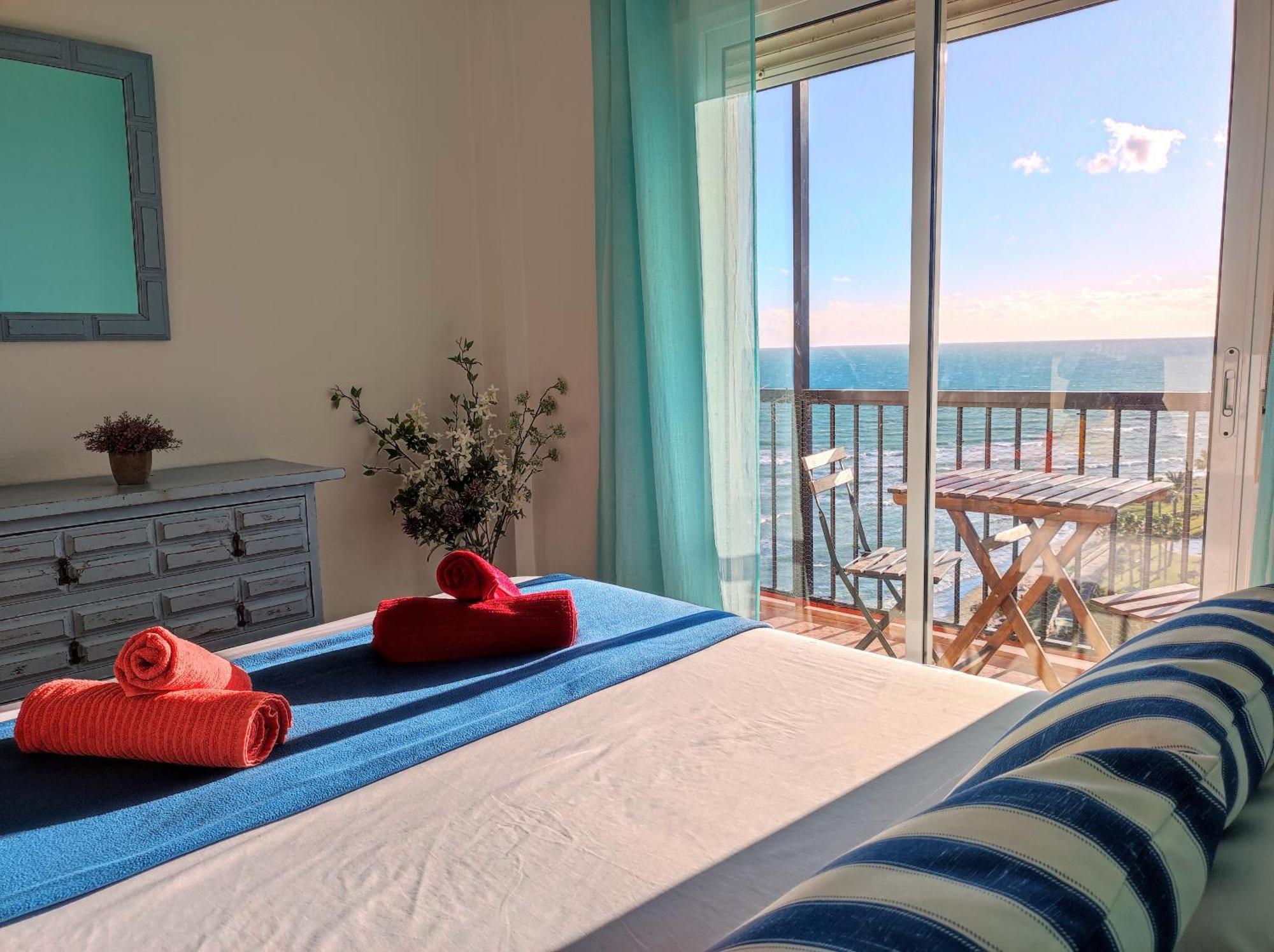 Apartamento Mar Azul, Primera Linea De Playa Sitio de Calahonda Ngoại thất bức ảnh